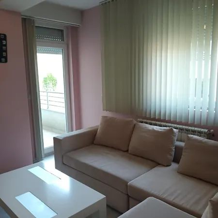 Premium Sara * スコピエ